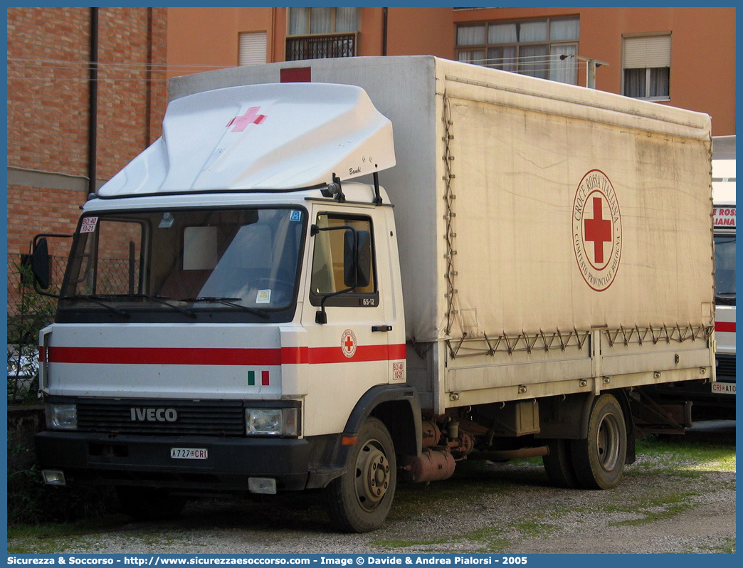 CRI A727
Croce Rossa Italiana
Bologna
Iveco 65-12
Parole chiave: CRI;C.R.I.;Croce;Rossa;Italiana;Bologna;Iveco;65-12;65.12;65;12