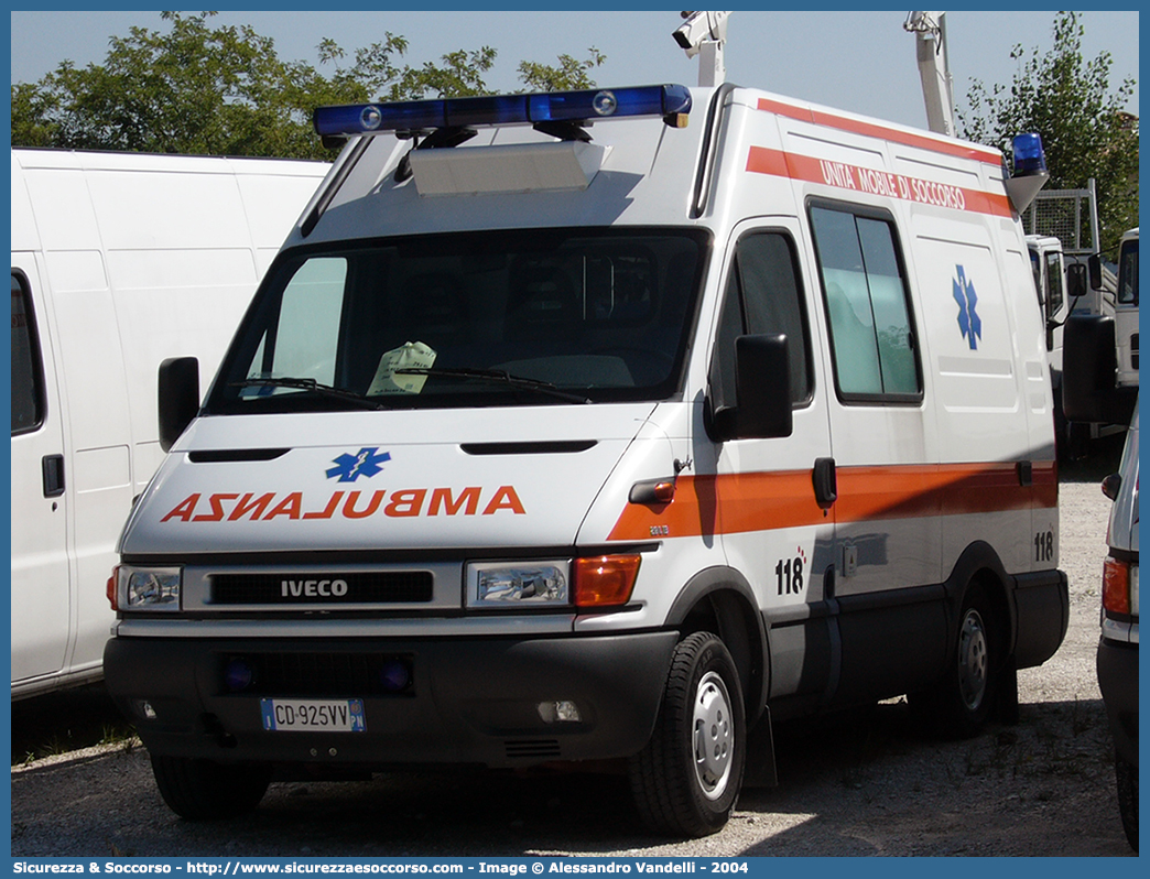 -
118 Pordenone
Iveco Daily 29L13 III serie
Parole chiave: 118;Pordenone;Ambulanza;Iveco;Daily;29L13