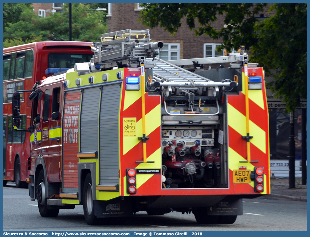 DPL1273
United Kingdom of Great Britain and Northern Ireland
London Fire Brigade
Dual Purpose Ladder
Mercedes Benz Atego 1325 II generation facelift
Parole chiave: United;Kingdom;Great;Britain;Northern;Ireland;London;Fire;Brigade;Mercedes;Benz;Atego;1325;DPL;Dual;Purpose;Ladder