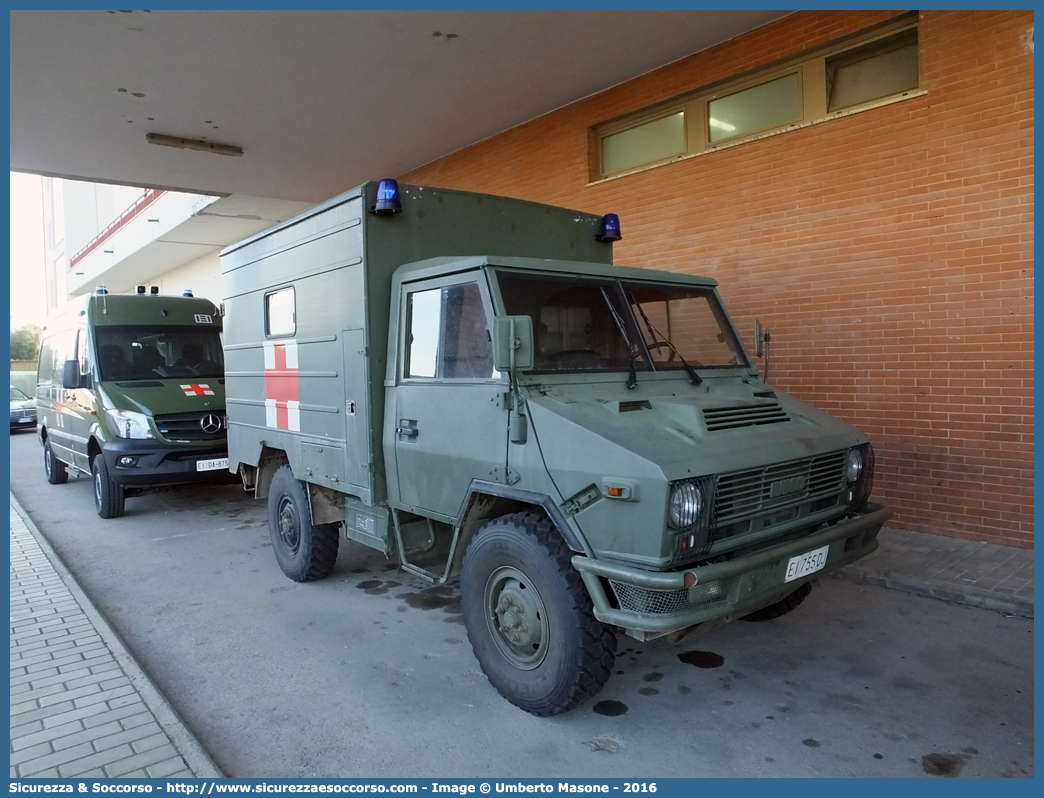 EI 755DJ
Esercito Italiano
Sanità Militare
Iveco VM90
Allestitore Mussa & Graziano S.r.l.
Parole chiave: EI;E.I.;Esercito;Italiano;Sanità;Militare;Iveco;VM90;Mussa & Graziano