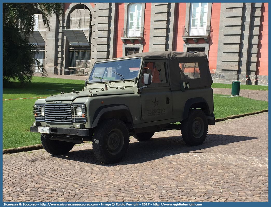 EI AE473
Esercito Italiano
Land Rover Defender 90
Parole chiave: EI;E.I.;Esercito;Italiano;Fuoristrada;operazione;strade;sicure;Land;Rover;Defender;90