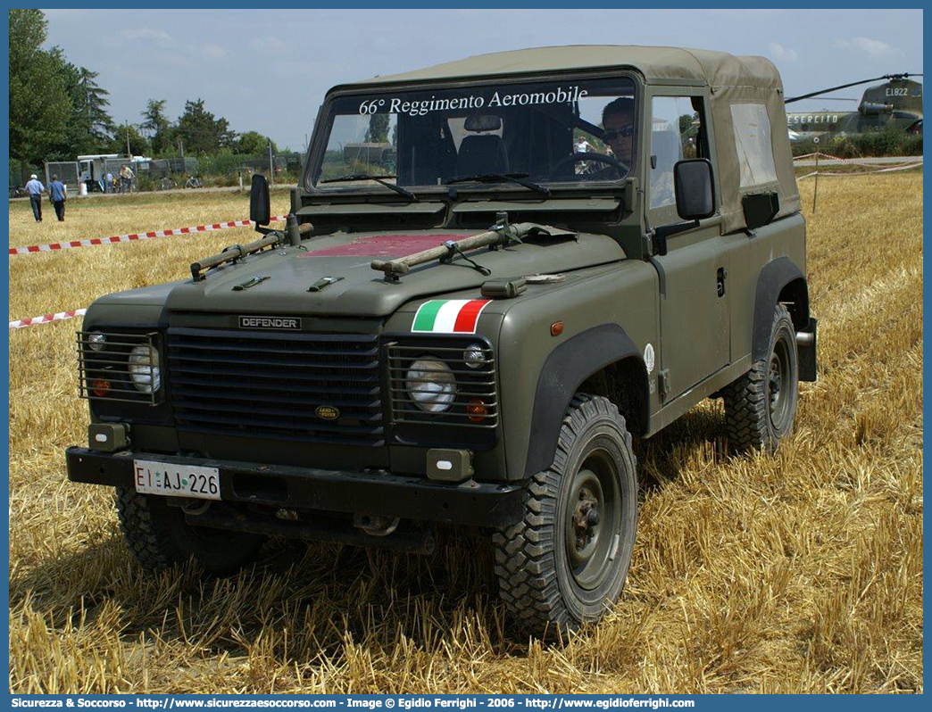 EI AJ226
Esercito Italiano
Land Rover Defender 90
Parole chiave: EI;E.I.;Esercito;Italiano;Fuoristrada;Land;Rover;Defender;90