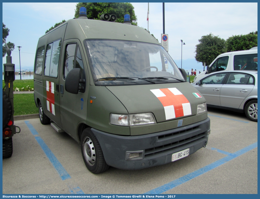 EI BG415
Esercito Italiano
Sanità Militare
Fiat Ducato II serie
Allestitore Bollanti S.r.l.
Parole chiave: EI;E.I.;Esercito;Italiano;Sanità;Militare;Fiat;Ducato;Ambulanza;Bollanti