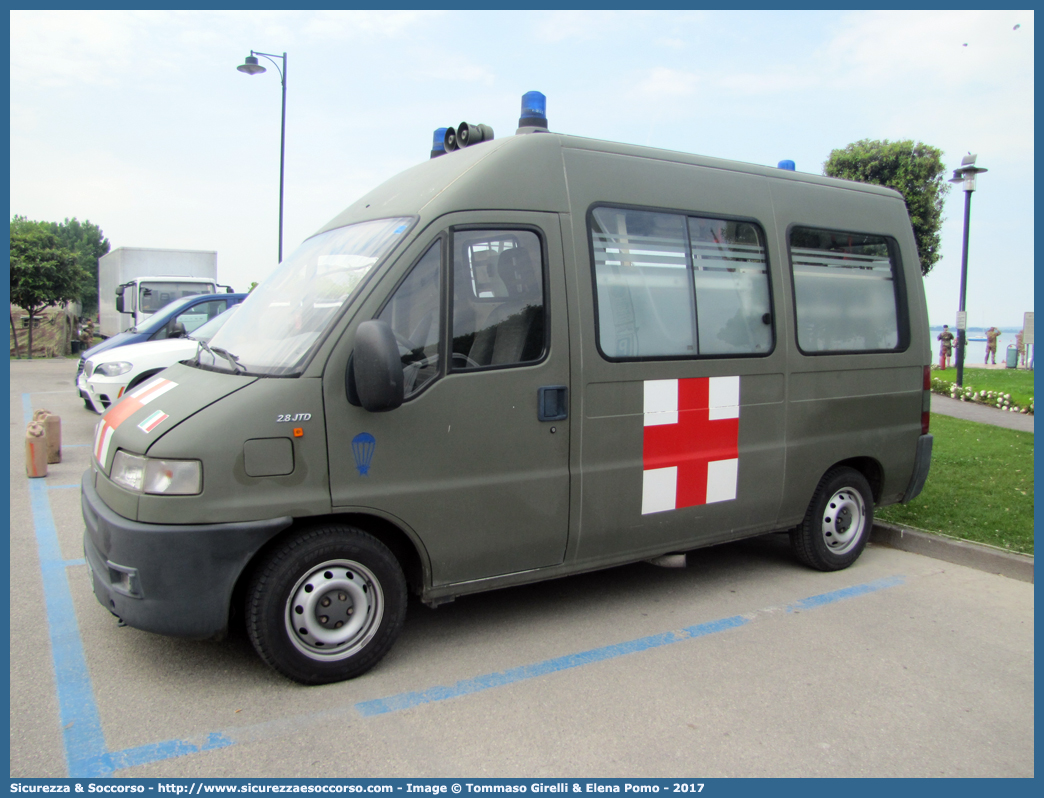 EI BG415
Esercito Italiano
Sanità Militare
Fiat Ducato II serie
Allestitore Bollanti S.r.l.
Parole chiave: EI;E.I.;Esercito;Italiano;Sanità;Militare;Fiat;Ducato;Ambulanza;Bollanti