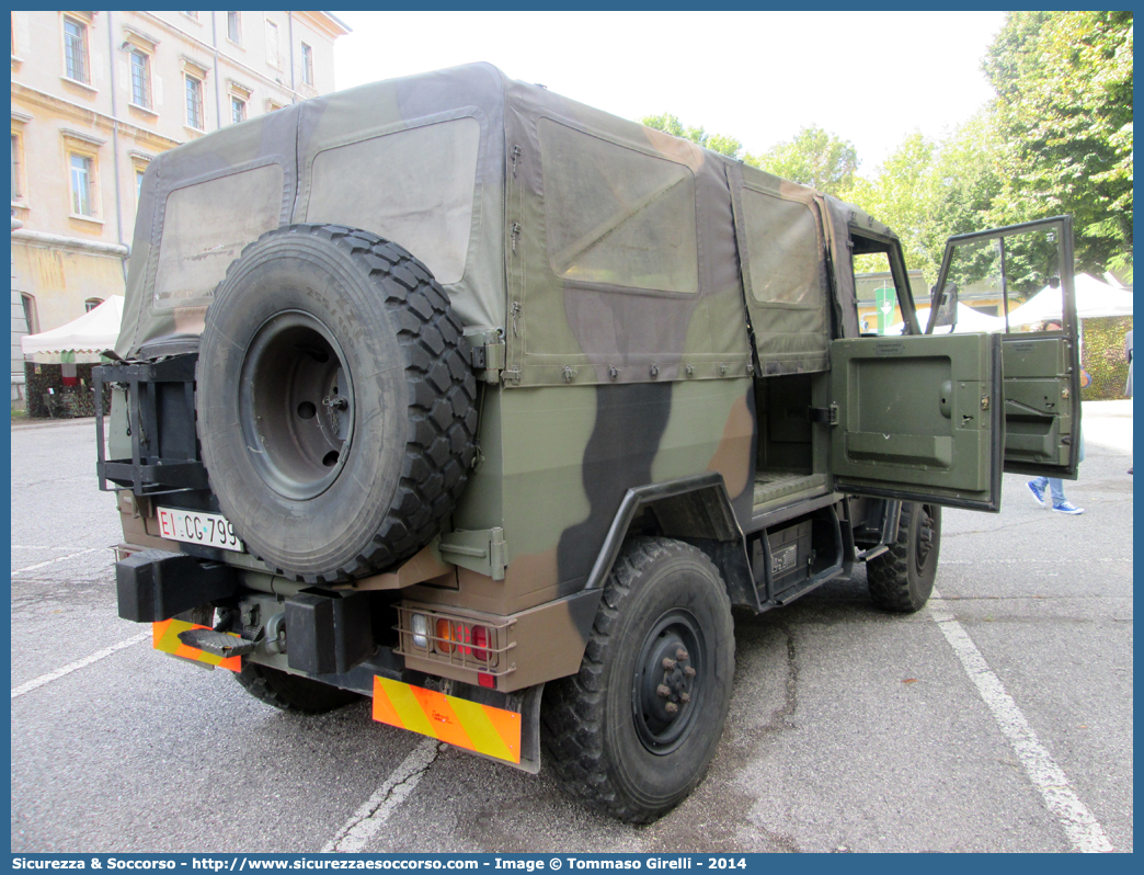 EI CG799
Esercito Italiano
Iveco VM90T
Parole chiave: EI;E.I.;Esercito;Italiano;Iveco;VM;90;T;VM90