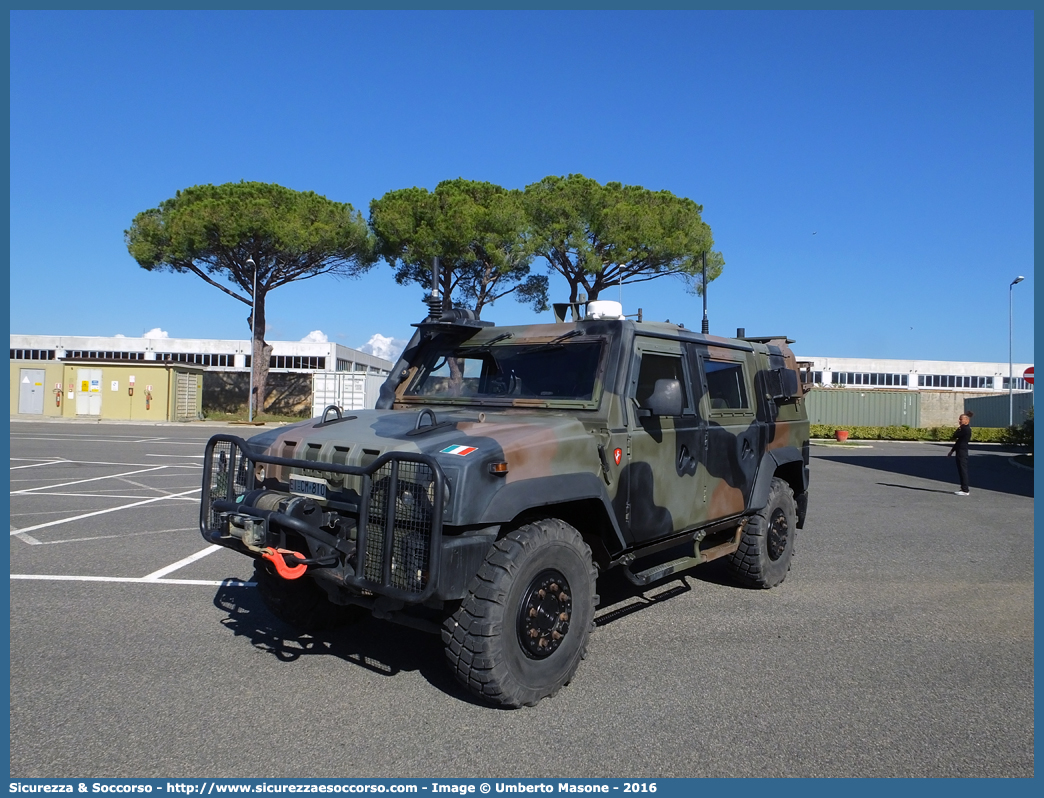 EI CM810
Esercito Italiano
Iveco VTLM "Lince"
Parole chiave: EI;E.I.;Esercito;Italiano;Iveco;VTLM;Lince