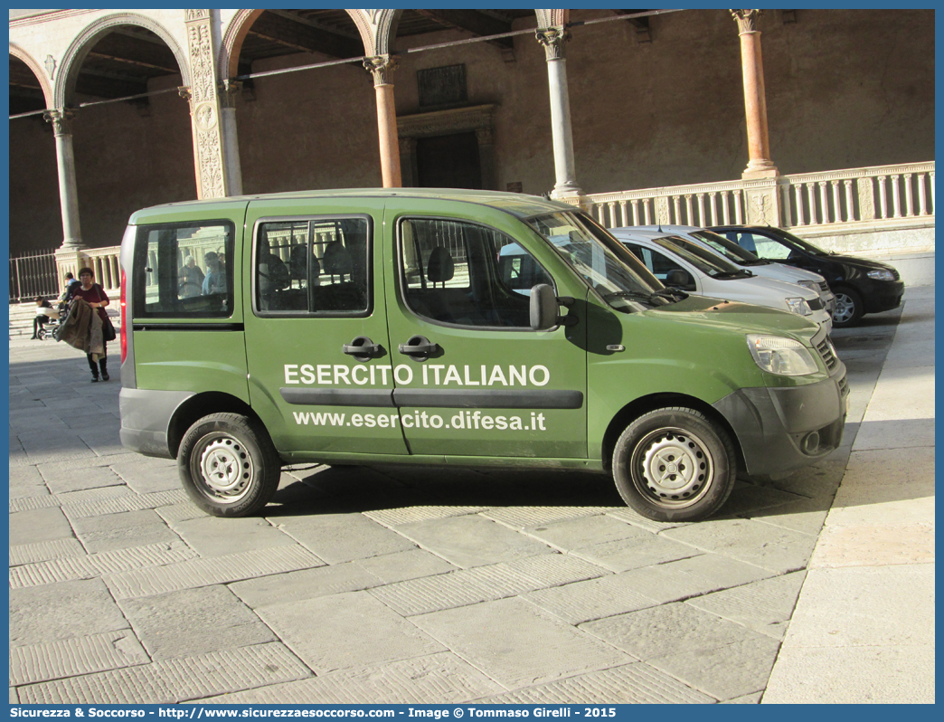 EI CU971
Esercito Italiano
Fiat Doblò I serie restyling
Parole chiave: EI;E.I.;Esercito;Italiano;Fiat;Doblò