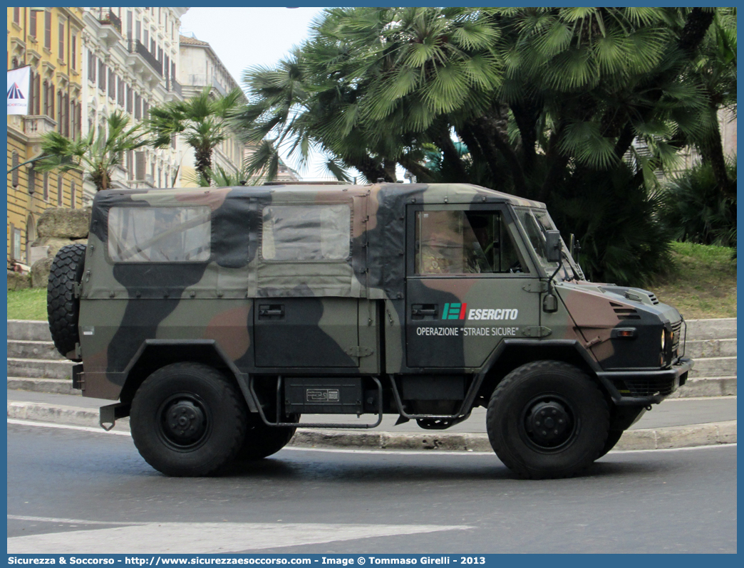 EI CW129
Esercito Italiano
Iveco VM90T
Parole chiave: EI;E.I.;Esercito;Italiano;Fuoristrada;operazione;strade;sicure;Iveco;VM90T