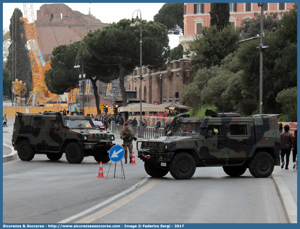 EI CZ029
Esercito Italiano
Iveco VTLM "Lince"
Parole chiave: EI;E.I.;Esercito;Italiano;operazione;strade;sicure;Iveco;VTLM;Lince