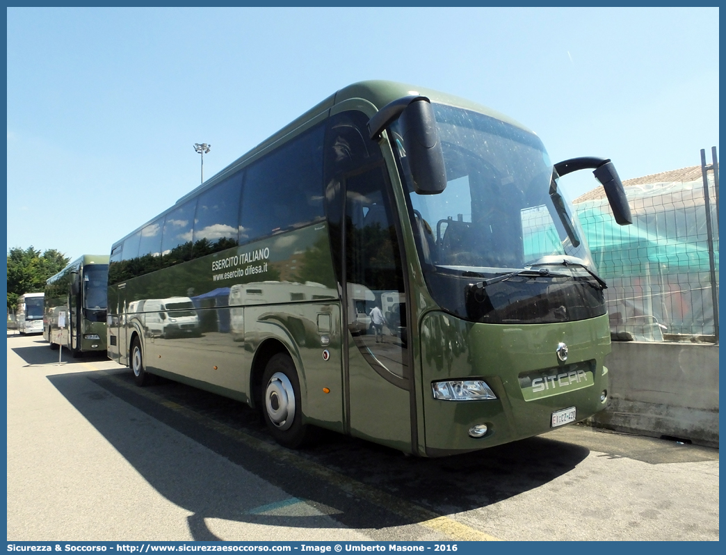 EI CZ420
Esercito Italiano
Irisbus Sitcar Modena HD
Parole chiave: EI;E.I.;Esercito;Italiano;Irisbus;Sitcar;Modena;HD