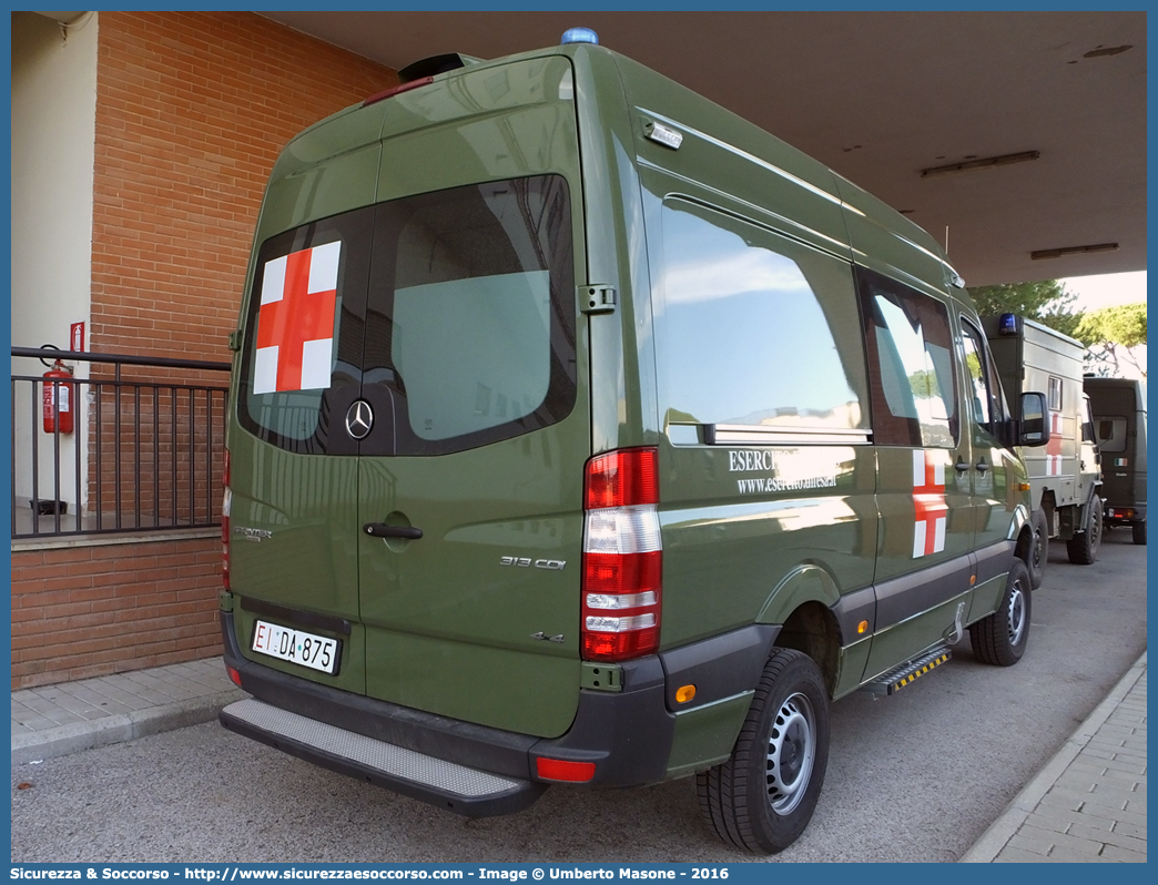 EI DA875
Esercito Italiano
Sanità Militare
Mercedes Benz Sprinter 313 4x4 II serie restying
Allestitore Alessi e Becagli S.n.c.
Parole chiave: EI;E.I.;Esercito;Italiano;Sanità Militare;Mercedes Benz;Sprinter;4x4;4 x 4;Alessi;e;Becagli