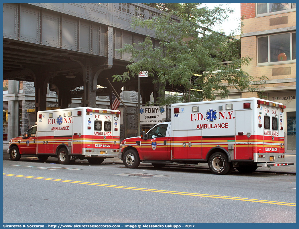 330 - FA08032 / 551 - FA09057
United States of America
New York Fire Department
Ford F350 
Conversion by Horton
Parole chiave: United;States;of;America;USA;U.S.A.;NYFD;N.Y.F.D.;New;York;Fire;Department;EMS;E.M.S.;Emergency;Medical;Service;Ford;F350;Ambulance;Horton