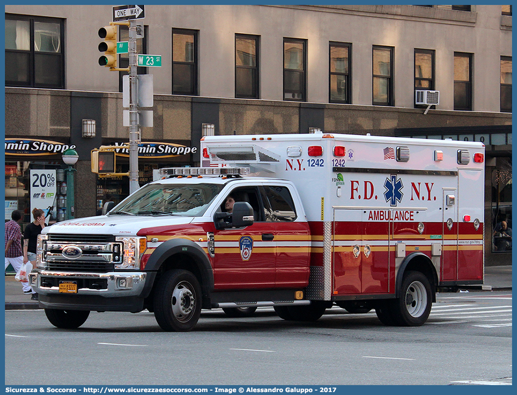 1242 - FA17044
United States of America
New York Fire Department
Ford F550
Conversion by Wheeled Coach
Parole chiave: United;States;of;America;USA;U.S.A.;NYFD;N.Y.F.D.;New;York;Fire;Department;EMS;E.M.S.;Emergency;Medical;Service;Ford;F550;Ambulance;Wheeled;Coach