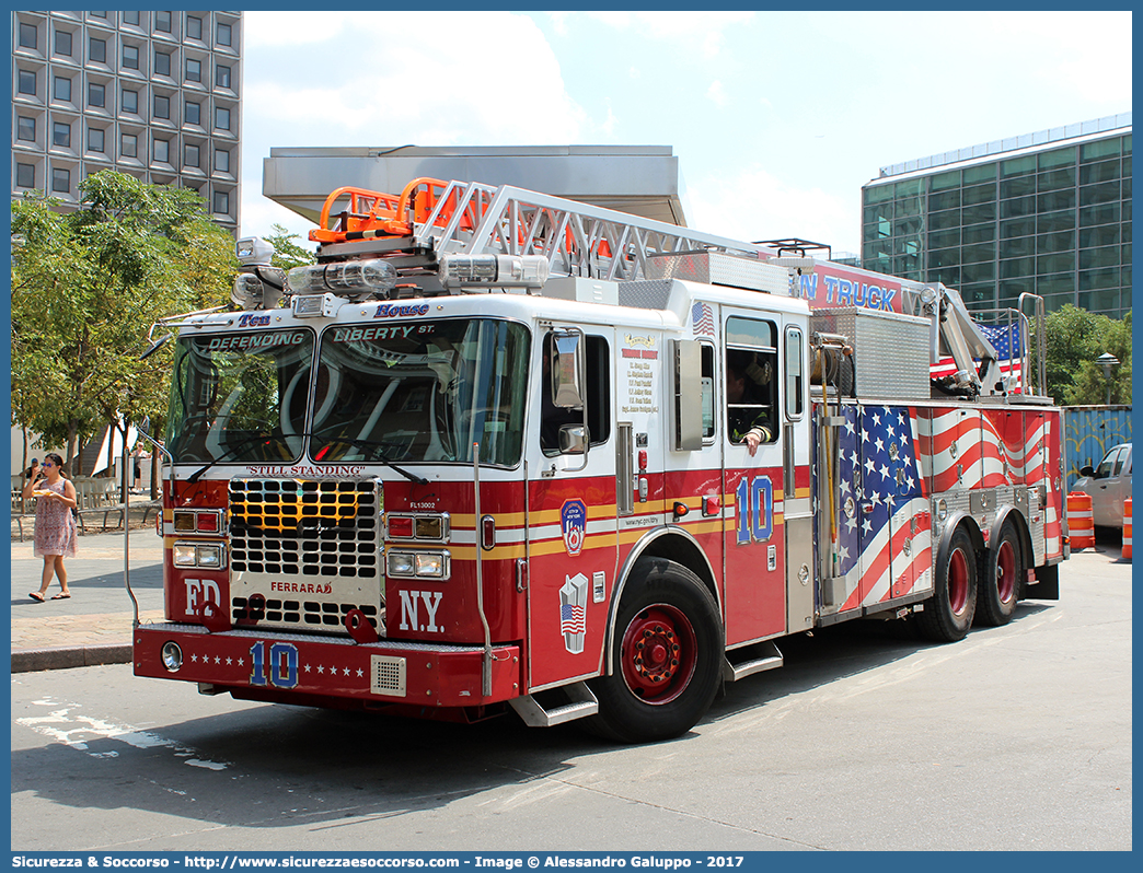 10 - FL13002
United States of America
New York Fire Department
Ferrara Ultra
Parole chiave: United;States;of;America;USA;U.S.A.;NYFD;N.Y.F.D.;New;York;Fire;Department;Ferrara;Ultra