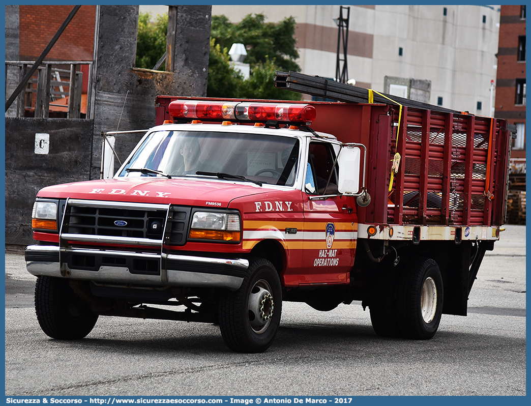 FM9536
United States of America
New York Fire Department
Ford F350 IX generation
Conversion by Reading/Saulsbury
Parole chiave: United;States;of;America;USA;U.S.A.;NYFD;N.Y.F.D.;New;York;Fire;Department;HazMat;Hazardous;Materials;Ford;F350;Reading;Saulsbury