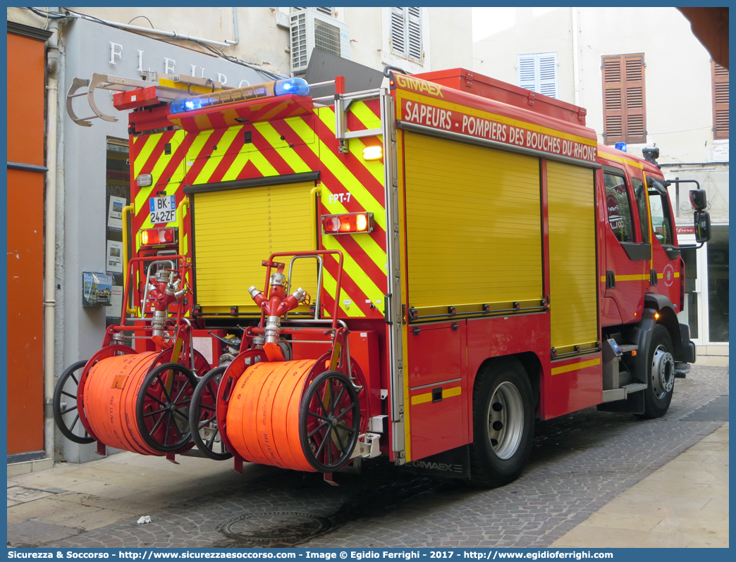 FPT-7
République Française
SDIS 13 Sapeurs Pompiers des Bouches du Rhône
Fourgon Pompe-Tonne
Renault Midlum 300
Conversion by Gimaex
Parole chiave: République;Française;SDIS;S.D.I.S.;Service;Départemental;Incendie;Secours;13;Sapeurs;Pompiers;des;Bouches;du;Rhône;FPT;Fourgon;Pompe;Tonne;Renault;Midlum;300;Giamaex