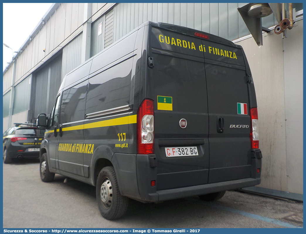 GdiF 382BG
Guardia di Finanza
Fiat Ducato III serie
Parole chiave: GdiF;G.D.F.;GDF;Guardia;di;Finanza;Fiat;Ducato;X250