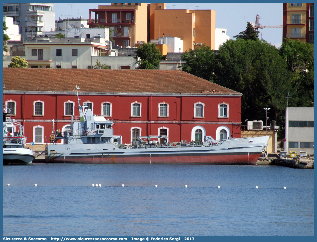 GRS/G 1012
Marina Militare Italiana
Flotta Navale
Naviglio Locale
Cisterna Combustibili
Parole chiave: MMI;M.M.I.;Marina;Militare;Italiana;Flotta;Navale;Naviglio;Locale;Cisterna;Combustibili