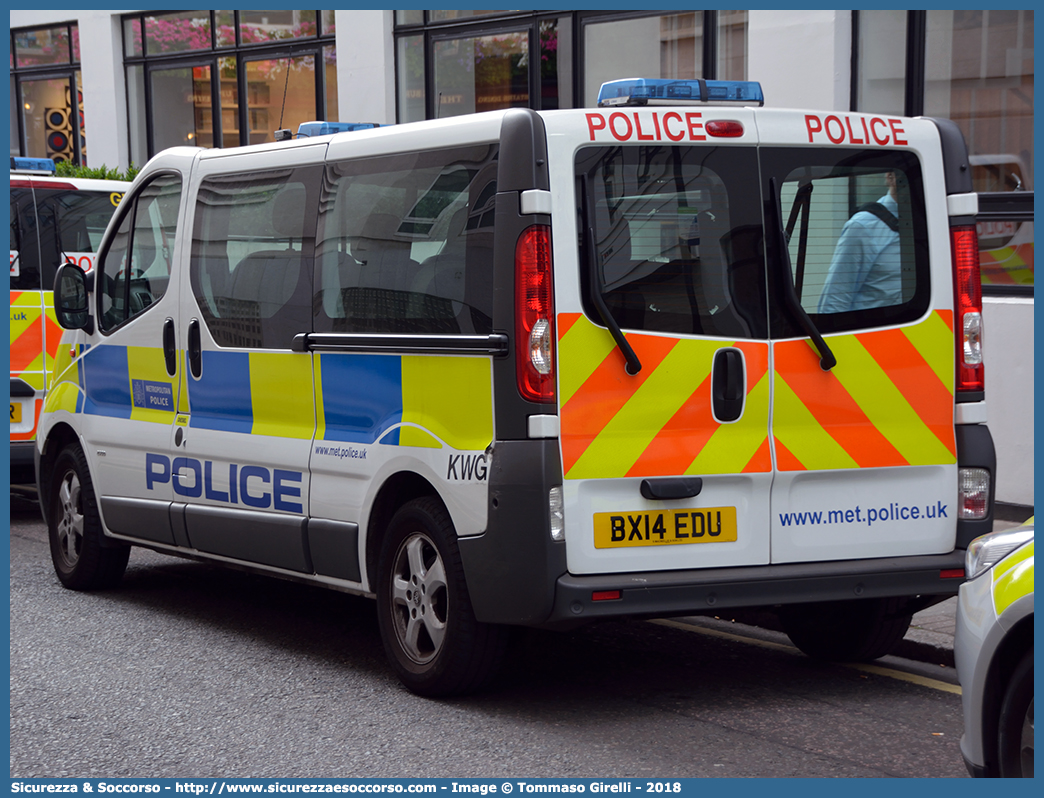 KWG
United Kingdom of Great Britain and Northern Ireland
Metropolitan Police
Vauxhall Movano II generation facelift
Parole chiave: UK;United;Kingdom;Great;Britain;Northern;Ireland;Metropolitan;Police;Ford;Vauxhall;Movano