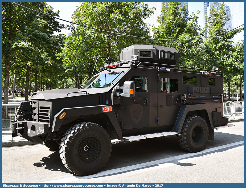 -
United States of America
Port Authority of
New York and New Jersey Police
Lenco BearCat
Parole chiave: USA;U.S.A.;United;States;of;America;Port;Authority;of;New;York;and;New;Jersey;Police;Lenco;BearCat