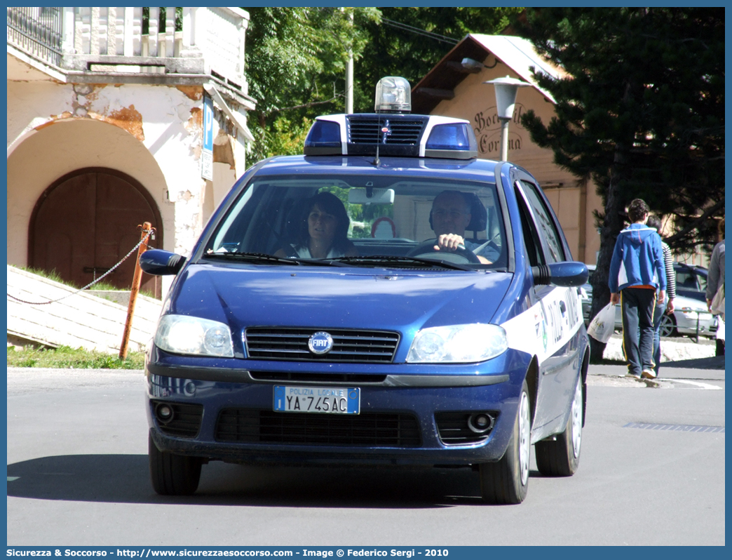 -
Polizia Municipale
Comune di Limana
Fiat Punto III serie
Parole chiave: PL;P.L.;PM;P.M.;Polizia;Locale;Municipale;Limana;Fiat;Punto