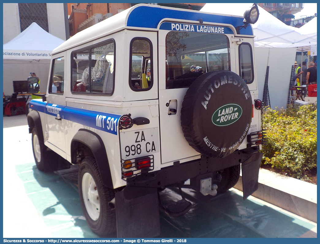 MIT501
Ministero delle Infrastrutture e dei Trasporti
Polizia Lagunare
Land Rover Defender 90
Parole chiave: MIT;M.I.T.;Ministero;delle;Infrastrutture;e;dei;Trasporti;Polizia;Lagunare;Land;Rover;Defender;90