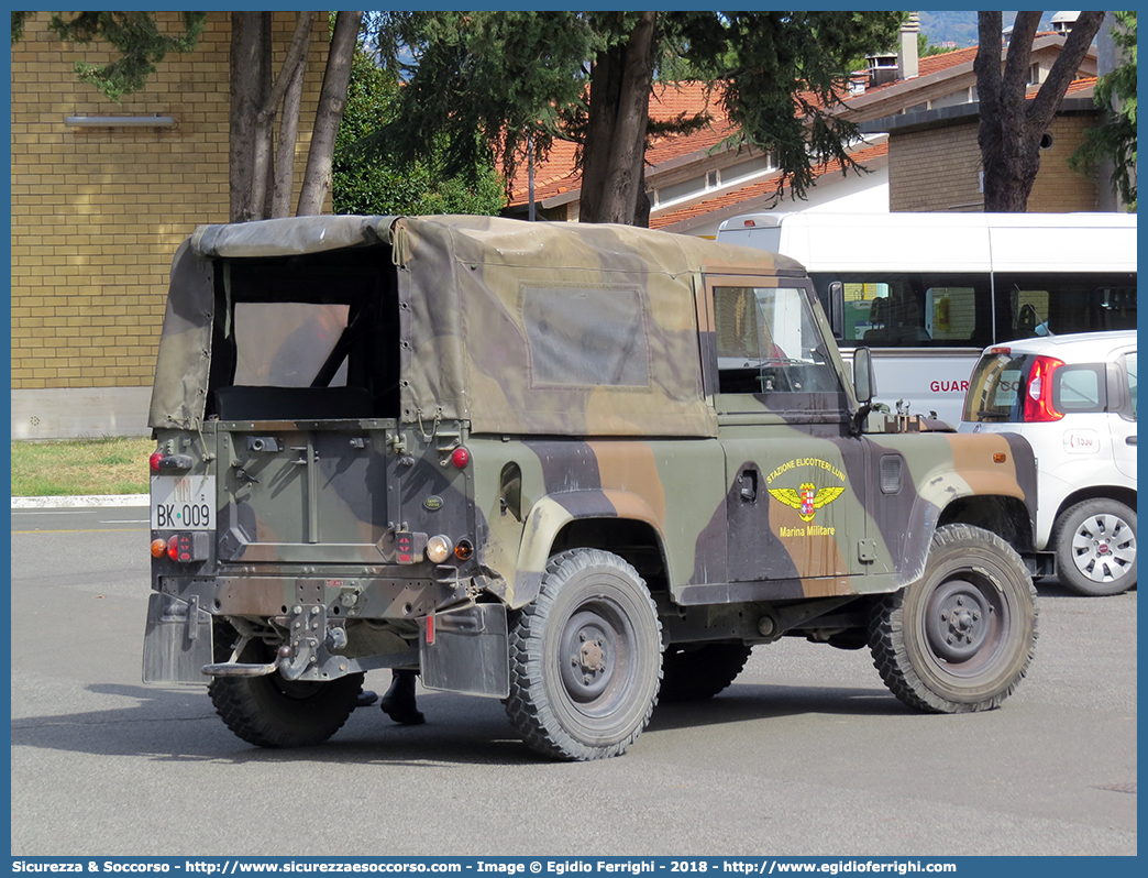 MM BK009
Marina Militare Italiana
Land Rover Defender 90
Parole chiave: MMI;M.M.I.;Marina;Militare;Italiana;Land Rover;Defender;90