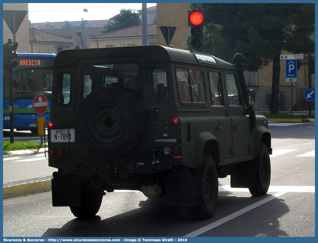 AFI N7894
United States Air Force
Land Rover Defender 110
Parole chiave: AFI;A.F.I.;Allied;Force;Italy;USAF;U.S.A.F.;United;States;Air;Force;Land Rover;Defender;110