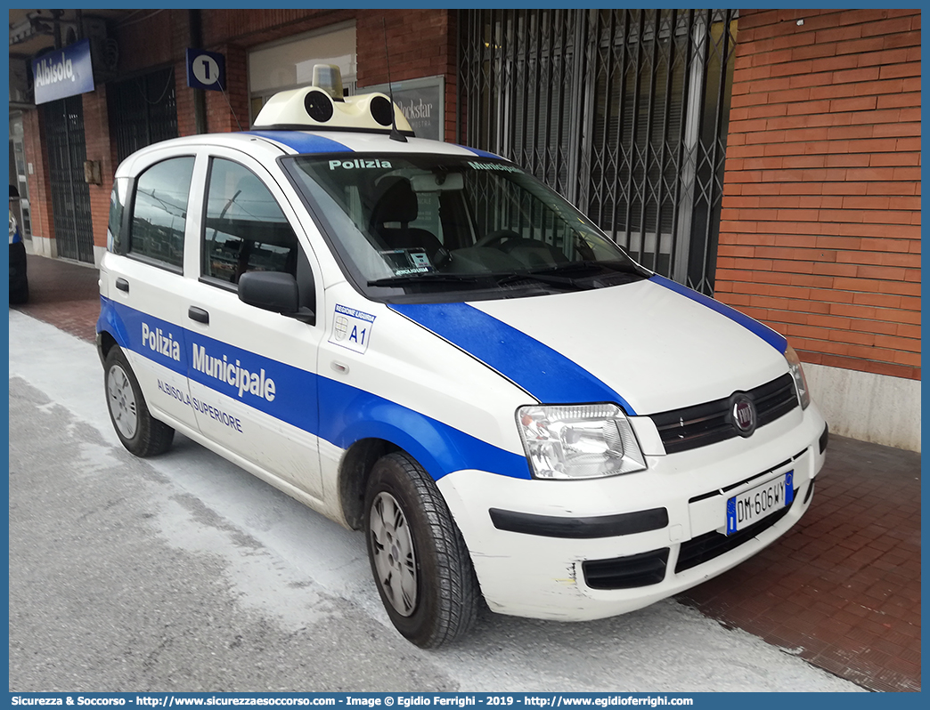 -
Polizia Municipale
Comune di Albisola Superiore
Fiat Nuova Panda I serie
Parole chiave: PL;P.L.;PM;P.M.;Polizia;Locale;Municipale;Albisola Superiore;Fiat;Nuova;Panda