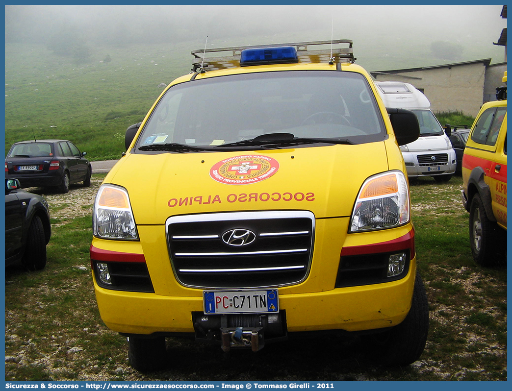 PC C71TN
Corpo Nazionale
Soccorso Alpino e Speleologico
Delegazione Alpina IV Trentino
Stazione Riva del Garda
Hyundai H1 HSV II serie
Parole chiave: CNSAS;C.N.S.A.S.;Corpo;Nazionale;Soccorso;Alpino;Speleologico;Trentino;Trento;Riva del Garda;SAT;S.A.T.;Hyundai;H1;HSV