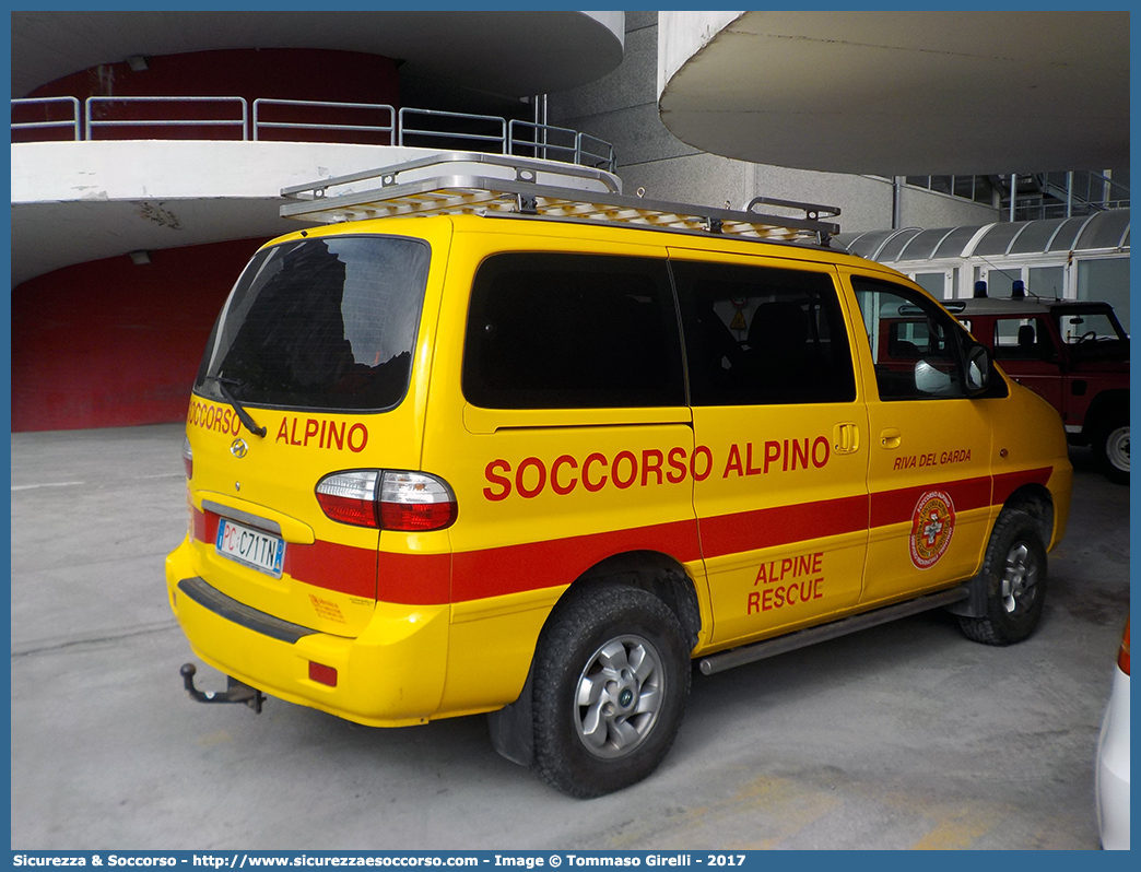 PC C71TN
Corpo Nazionale
Soccorso Alpino e Speleologico
Delegazione Alpina IV Trentino
Stazione Riva del Garda
Hyundai H1 HSV II serie
Parole chiave: CNSAS;C.N.S.A.S.;Corpo;Nazionale;Soccorso;Alpino;Speleologico;Trentino;Trento;Riva del Garda;SAT;S.A.T.;Hyundai;H1;HSV