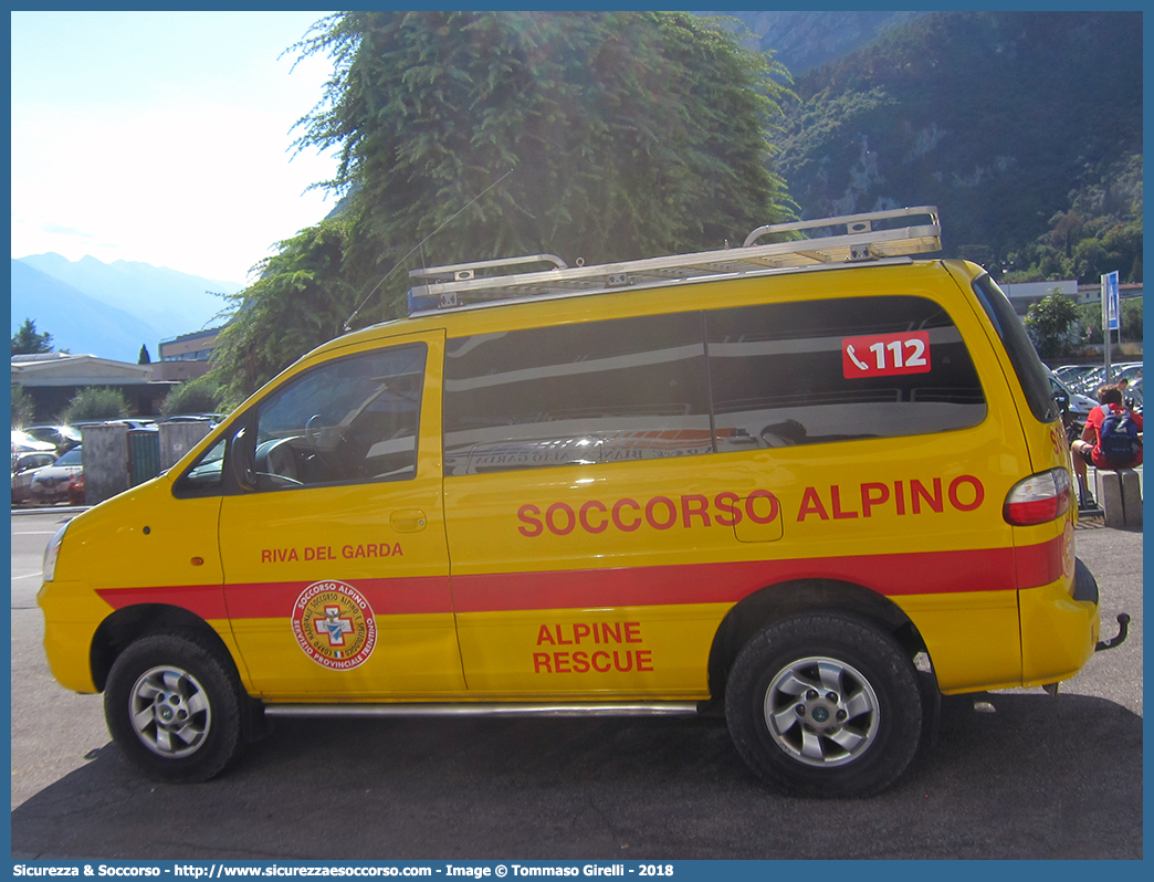 PC C71TN
Corpo Nazionale
Soccorso Alpino e Speleologico
Delegazione Alpina IV Trentino
Stazione Riva del Garda
Hyundai H1 HSV II serie
(variante)
Parole chiave: CNSAS;C.N.S.A.S.;Corpo;Nazionale;Soccorso;Alpino;Speleologico;Trentino;Trento;Riva del Garda;SAT;S.A.T.;Hyundai;H1;HSV