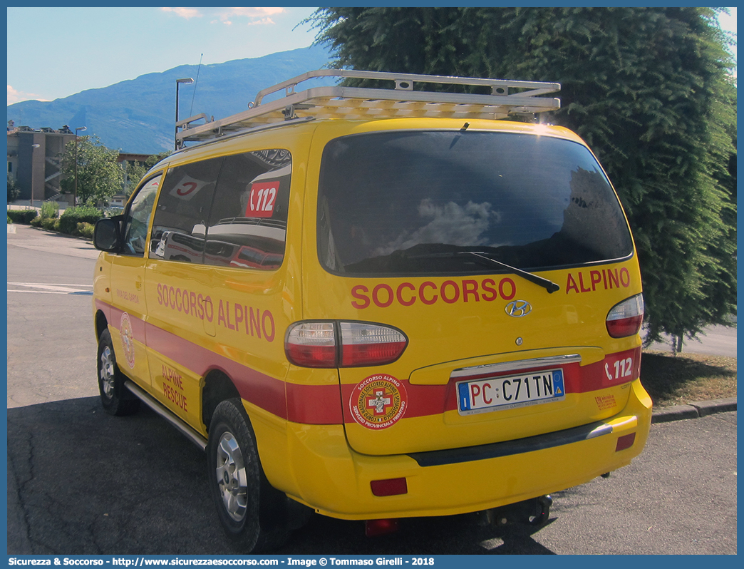 PC C71TN
Corpo Nazionale
Soccorso Alpino e Speleologico
Delegazione Alpina IV Trentino
Stazione Riva del Garda
Hyundai H1 HSV II serie
(variante)
Parole chiave: CNSAS;C.N.S.A.S.;Corpo;Nazionale;Soccorso;Alpino;Speleologico;Trentino;Trento;Riva del Garda;SAT;S.A.T.;Hyundai;H1;HSV