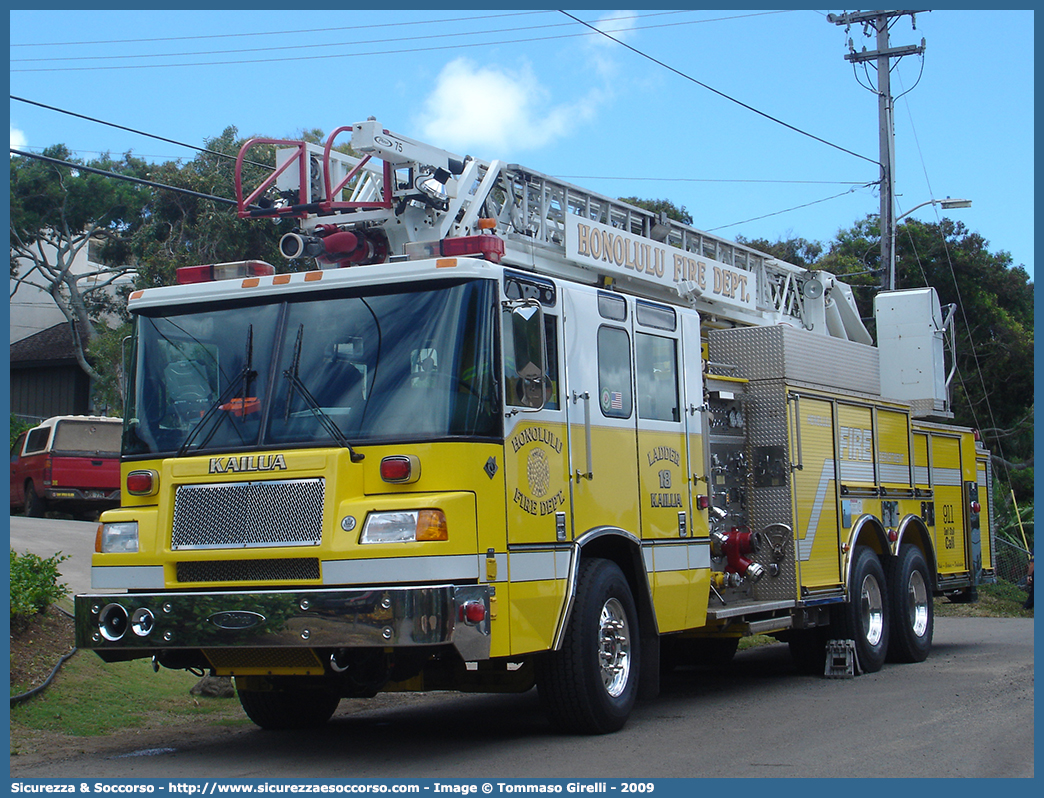 Ladder 18
United States of America
Honolulu Fire Department
Pierce Quantum
Parole chiave: United;States;of;America;USA;U.S.A.;Honolulu;Fire;Department;Pierce;Quantum