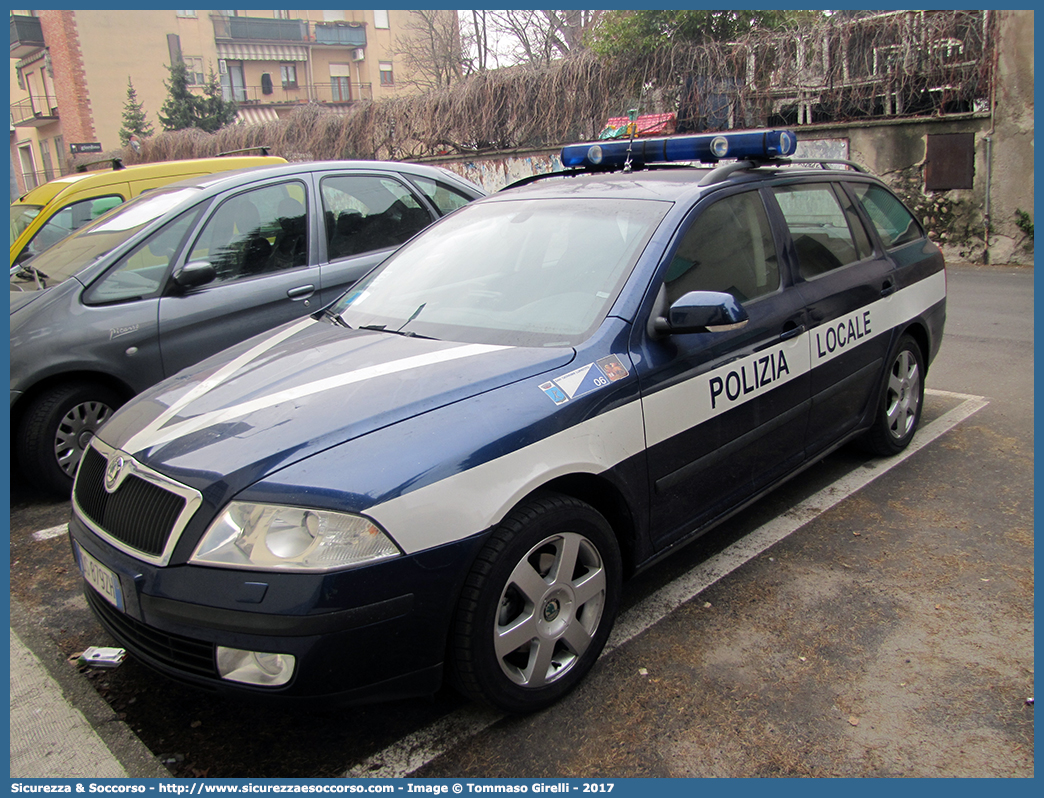 -
Polizia Locale
Comune di San Giovanni Lupatoto
Skoda Octavia Wagon II serie
Parole chiave: PL;P.L.;PM;P.M.;Polizia;Locale;Municipale;San;Giovanni;Lupatoto;Skoda;Octavia;Wagon