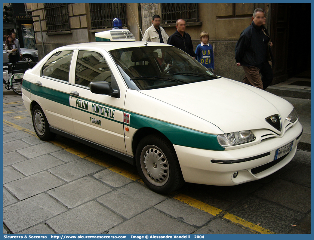 -
Polizia Municipale
Comune di Torino
Alfa Romeo 146 II serie
Parole chiave: PL;P.L.;PM;P.M.;Polizia;Locale;Municipale;Torino;Alfa Romeo;146