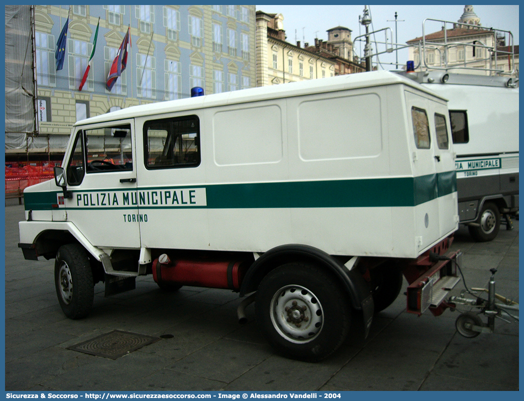 -
Polizia Municipale
Comune di Torino
Bremach GR35 4x4
Parole chiave: PL;P.L.;PM;P.M.;Polizia;Locale;Municipale;Torino;Bremach;GR35;4x4