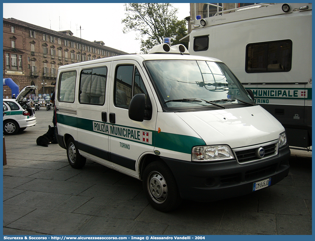 -
Polizia Municipale
Comune di Torino
Nucleo Cinofili
Fiat Ducato II serie restyling
Allestitore Elevox S.r.l.
(variante)
Parole chiave: PL;P.L.;PM;P.M.;Polizia;Locale;Municipale;Torino;Fiat;Ducato;Elevox