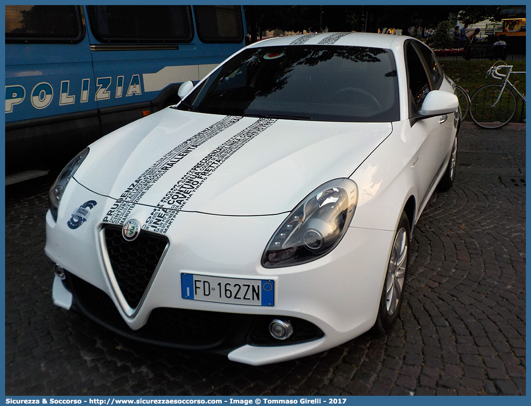 -
Polizia Locale
Comune di Verona
Alfa Romeo Nuova Giulietta
I serie II restyling
Nucleo Educazione Stradale
Parole chiave: PL;P.L.;PM;P.M.;Polizia;Locale;Municipale;Verona;Alfa;Romeo;Nuova;Giulietta;Nucleo;Educazione;Stradale