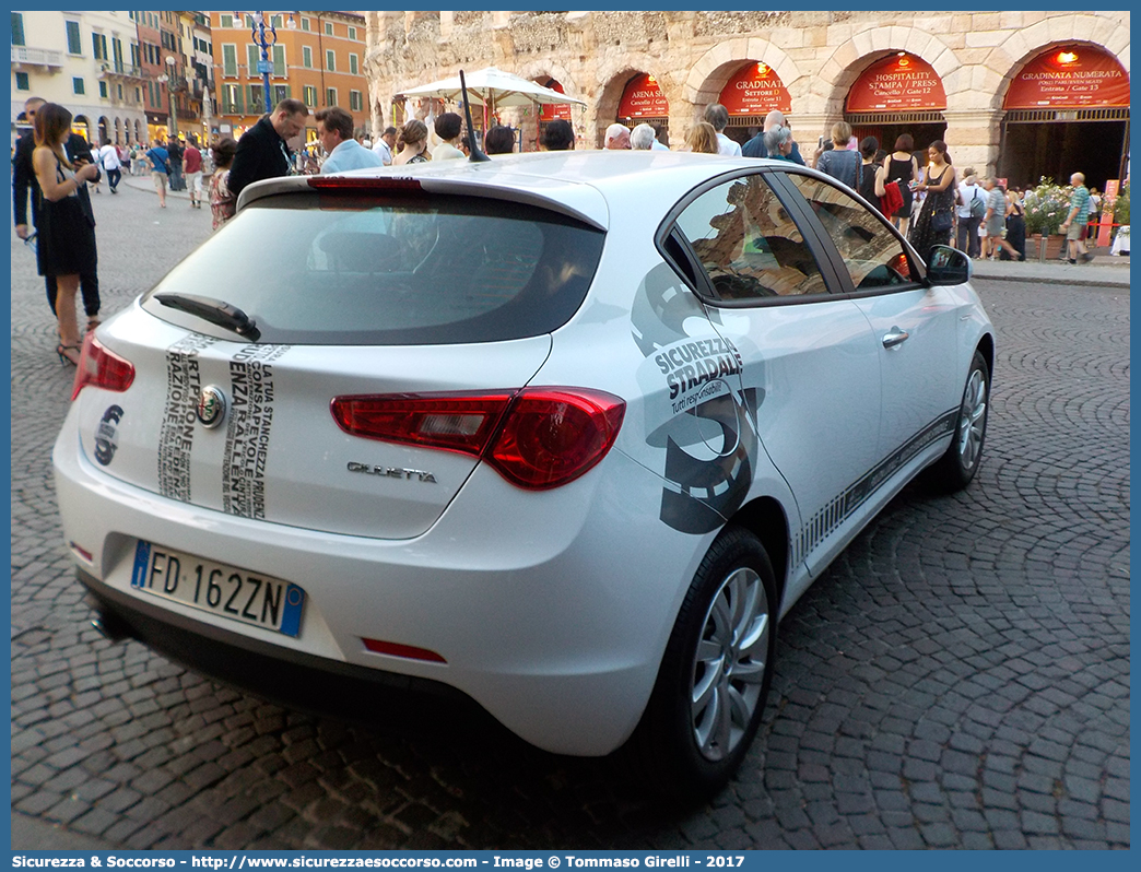 -
Polizia Locale
Comune di Verona
Alfa Romeo Nuova Giulietta
I serie II restyling
Nucleo Educazione Stradale
Parole chiave: PL;P.L.;PM;P.M.;Polizia;Locale;Municipale;Verona;Alfa;Romeo;Nuova;Giulietta;Nucleo;Educazione;Stradale