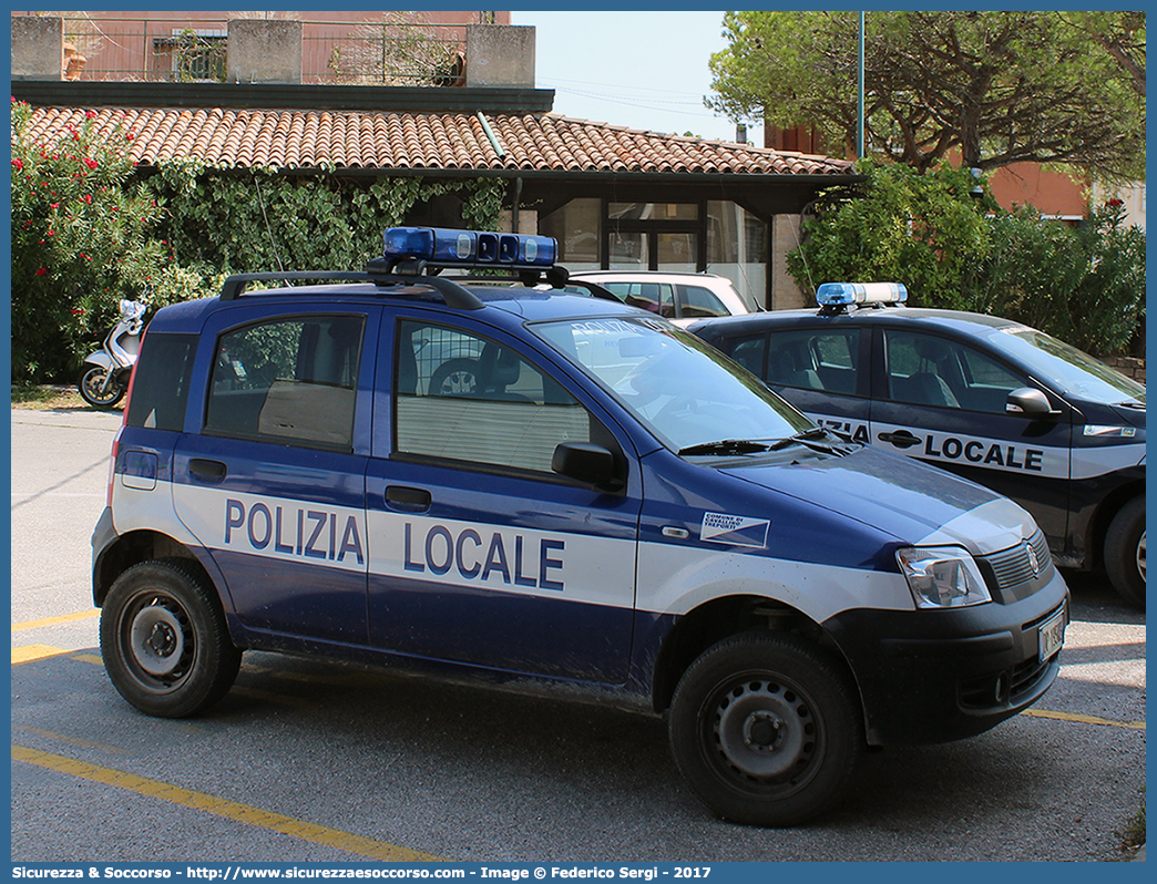 -
Polizia Locale
Comune di Cavallino Treporti
Fiat Nuova Panda Van 4x4 I serie
Parole chiave: PL;P.L.;PM;P.M.;Polizia;Locale;Municipale;Cavallino;Treporti;Fiat;Panda;Van;4x4