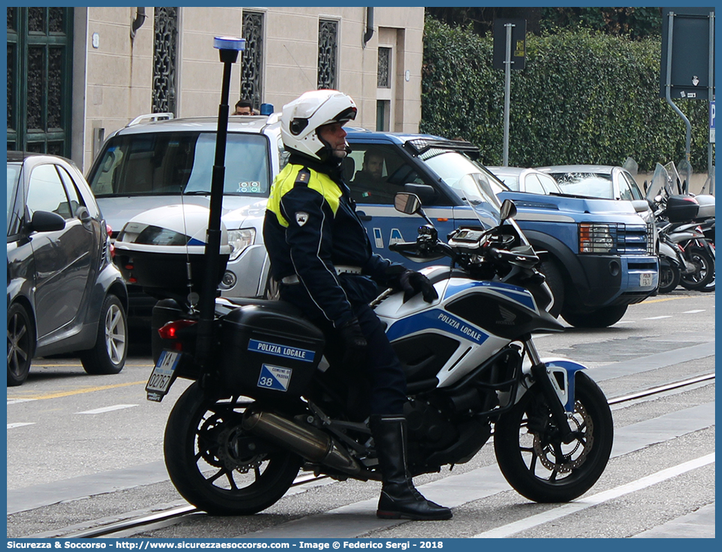 Polizia Locale YA02767
Polizia Locale
Comune di Padova
Honda NC 750
Parole chiave: PL;P.L.;PM;P.M.;Polizia;Locale;Municipale;Padova;Honda;NC;750