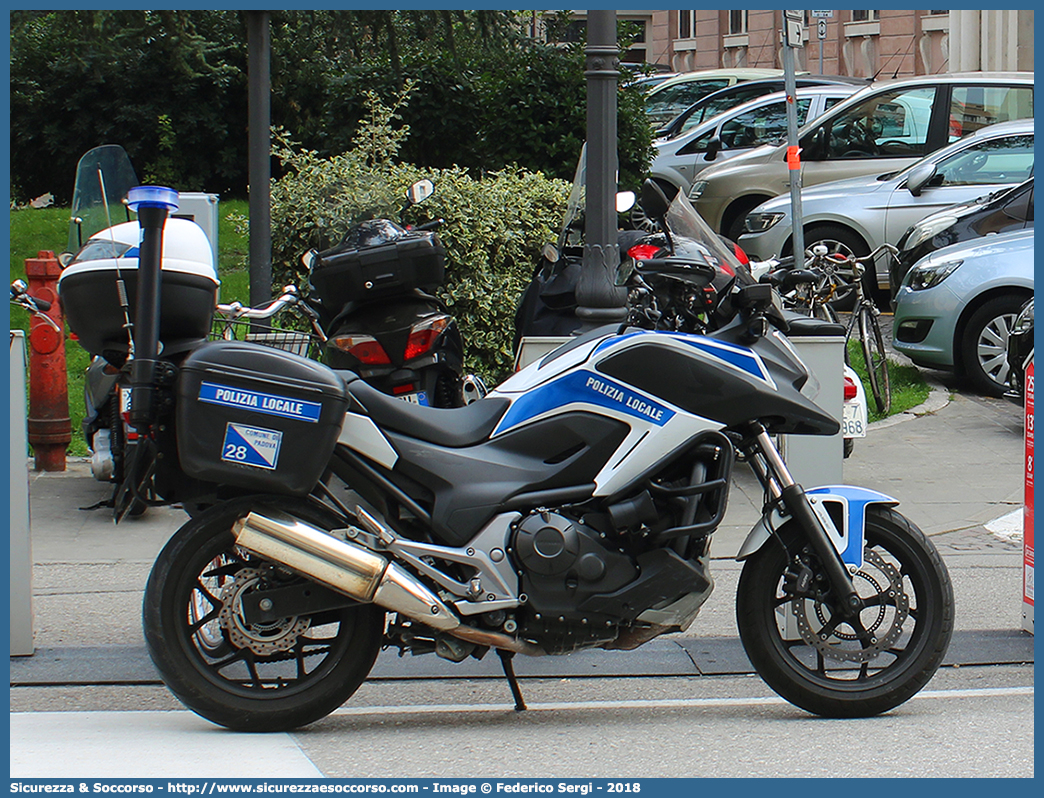 Polizia Locale YA02768
Polizia Locale
Comune di Padova
Honda NC 750
Parole chiave: PL;P.L.;PM;P.M.;Polizia;Locale;Municipale;Padova;Honda;NC;750