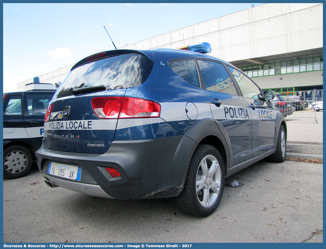 Polizia Locale YA035AK
Polizia Locale
Comune di San Giovanni Lupatoto
Seat Altea Freetrack
Allestitore Focaccia Group S.r.l.
Parole chiave: PL;P.L.;PM;P.M.;Polizia;Locale;Municipale;San;Giovanni;Lupatoto;Seat;Altea;Freetrack;Focaccia