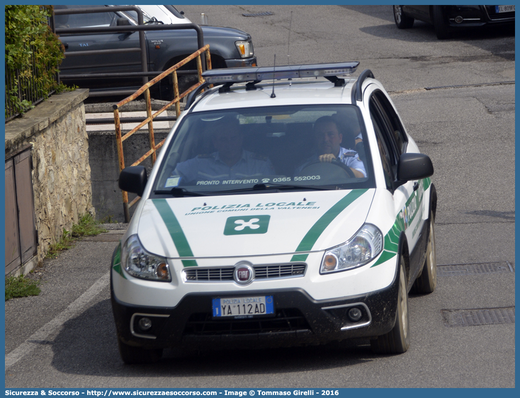 Polizia Locale YA112AD
Polizia Locale
Unione dei Comuni della Valtenesi
Fiat Sedici II serie
Parole chiave: PL;P.L.;PM;P.M.;Polizia;Locale;Municipale;Unione;Comuni;della;Valtenesi;Manerba;del;Garda;Moniga;Padenghe;Soiano;del;Lago;Fiat;Sedici