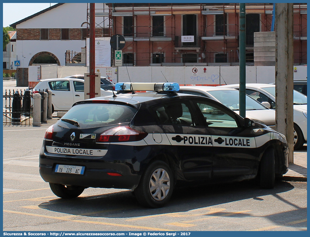 Polizia Locale YA223AC
Polizia Locale
Comune di Cavallino Treporti
Renault Megane V serie
Allestitore Focaccia Group S.r.l.
Parole chiave: PL;P.L.;PM;P.M.;Polizia;Locale;Municipale;Cavallino;Treporti;Renault;Megane