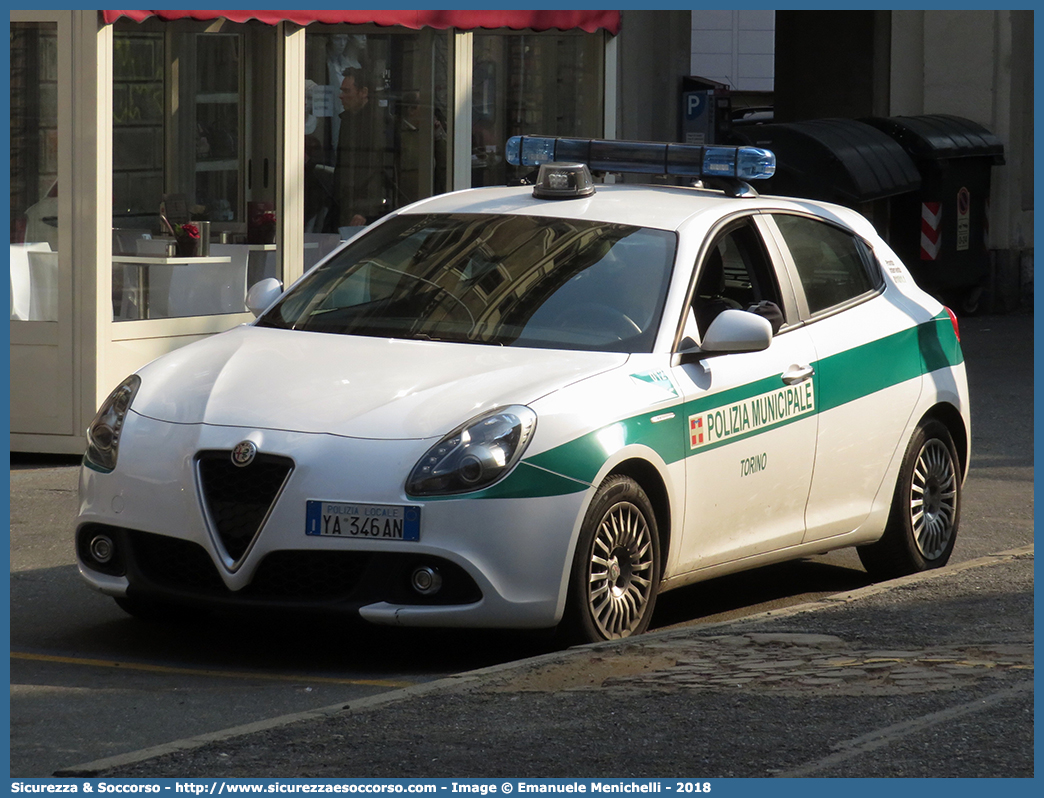 Polizia Locale YA346AN
Polizia Municipale
Comune di Torino
Alfa Romeo Nuova Giulietta
I serie II restyling
Allestitore Elevox S.r.l.
Parole chiave: PL;P.L.;PM;P.M.;Polizia;Locale;Municipale;Torino;Alfa;Romeo;Giulietta;Elevox