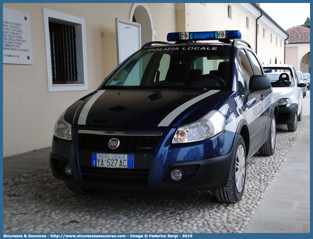 Polizia Locale YA527AC
Polizia Locale
Comune di San Giorgio in Bosco
Fiat Sedici I serie
Parole chiave: PL;P.L.;PM;P.M.;Polizia;Locale;Municipale;San Giorgio in Bosco;Fiat;Sedici