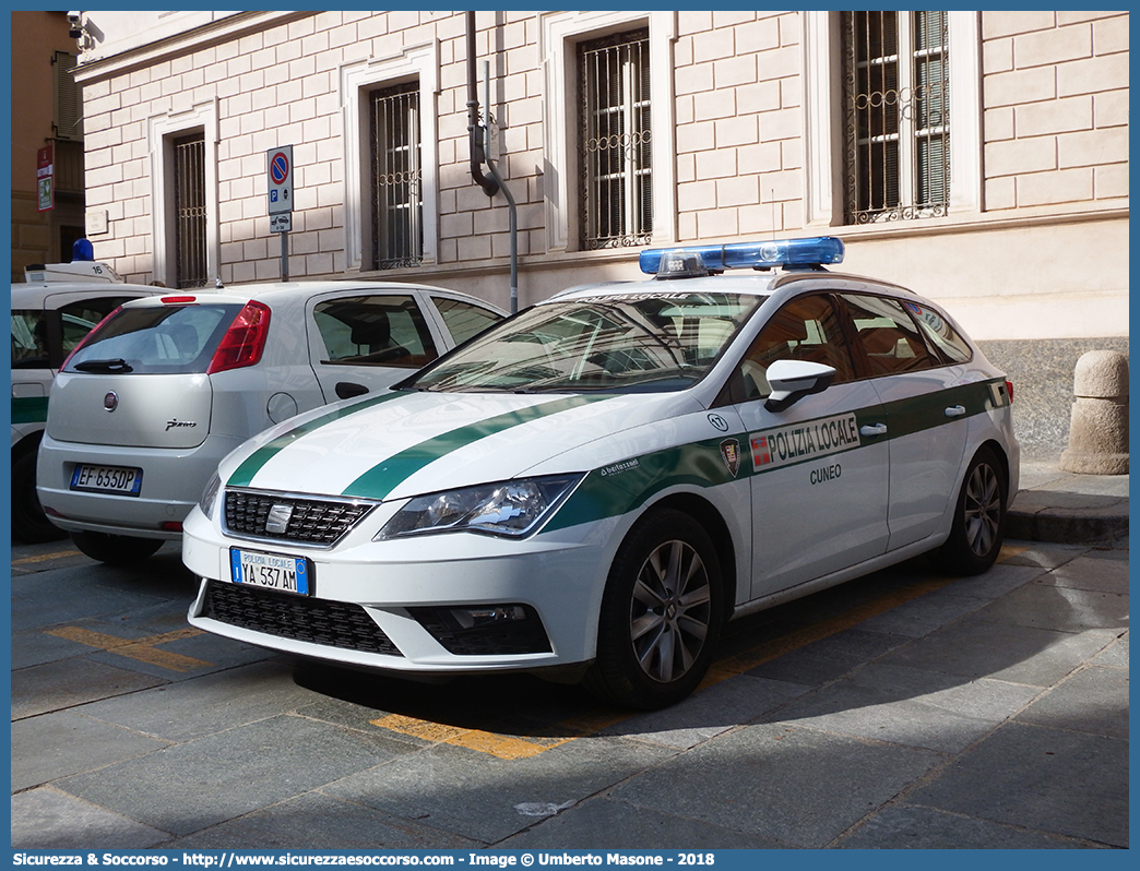 Polizia Locale YA537AM
Polizia Locale
Comune di Cuneo
Seat Leon Station Wagon III serie
Allestitore Bertazzoni S.r.l.
Parole chiave: PL;P.L.;PM;P.M.;Polizia;Locale;Municipale;Cuneo;Seat;Leon;Station;Wagon;Bertazzoni