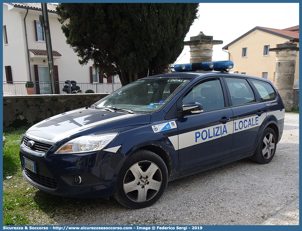 Polizia Locale YA608AC
Polizia Locale
Comune di Riese Pio X
Ford Focus Style Wagon I serie
Allestitore Carrozzeria Battiston
Parole chiave: PL;P.L.;PM;P.M.;Polizia;Locale;Municipale;Riese;Pio;X;Ford;Focus;Style;Wagon;Battiston